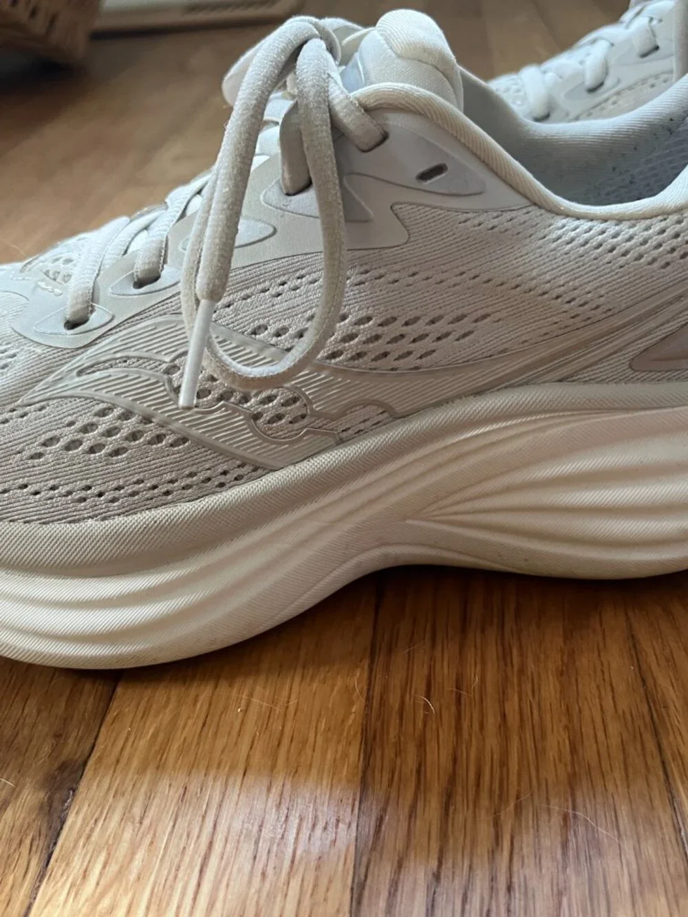 Saucony nearly new